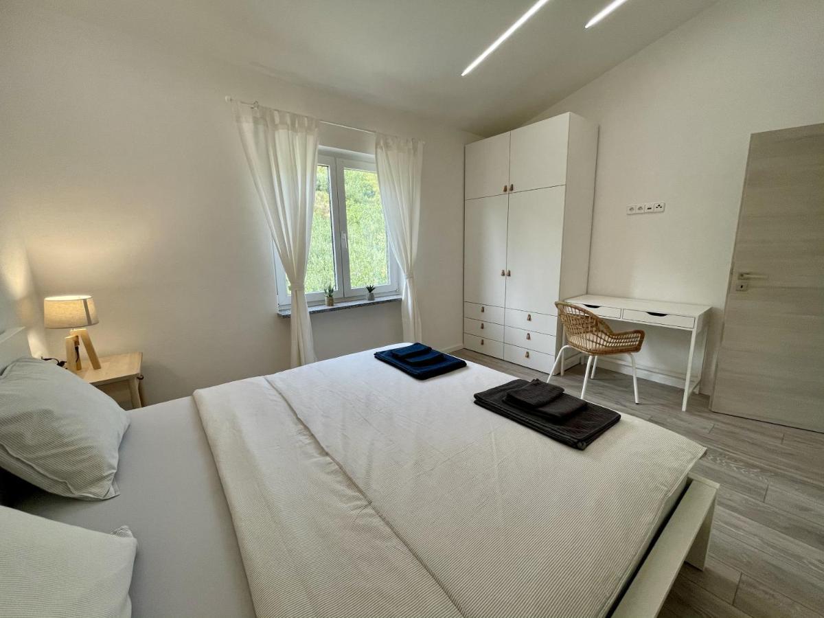 Lambda Holiday Apartments Jesenice  Exterior photo